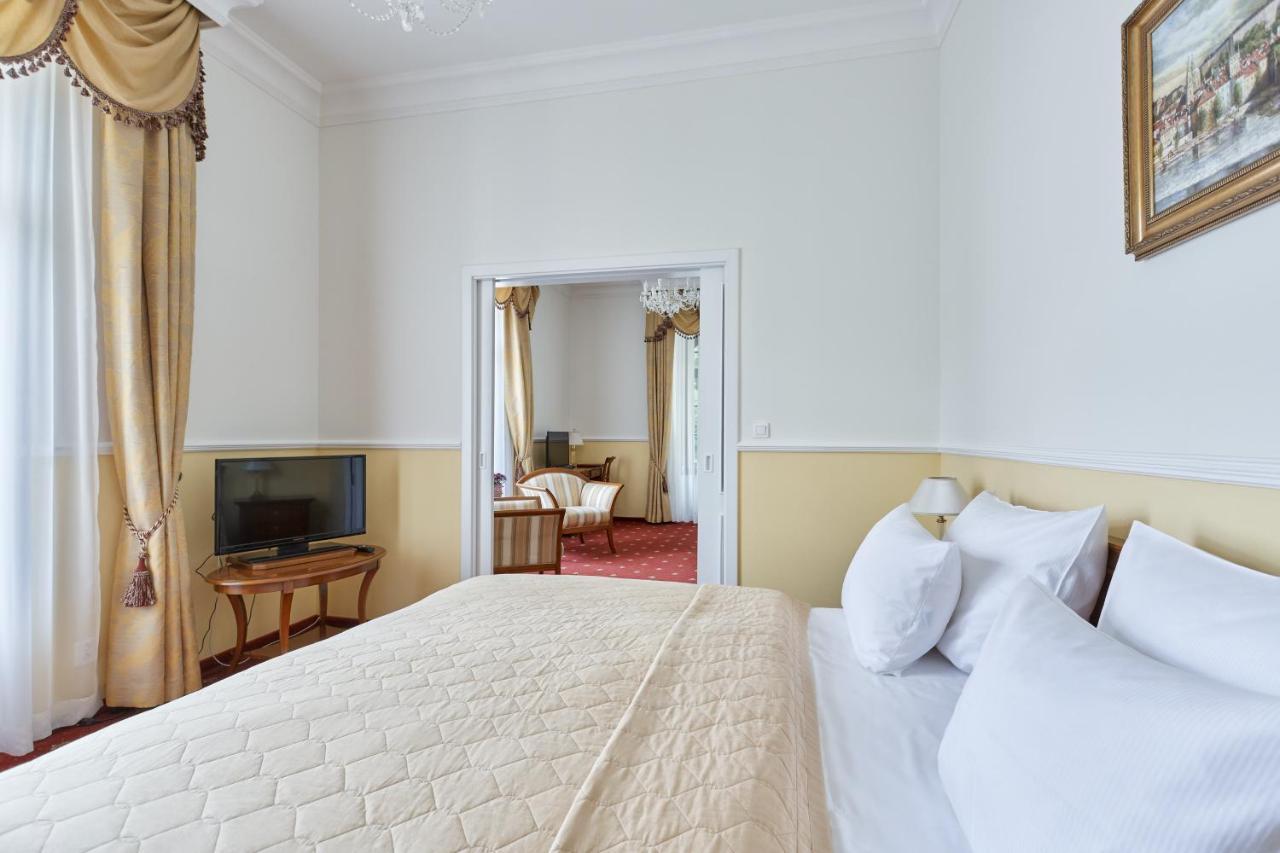 Spa Hotel Villa Ritter カルロヴィ・ヴァリ エクステリア 写真