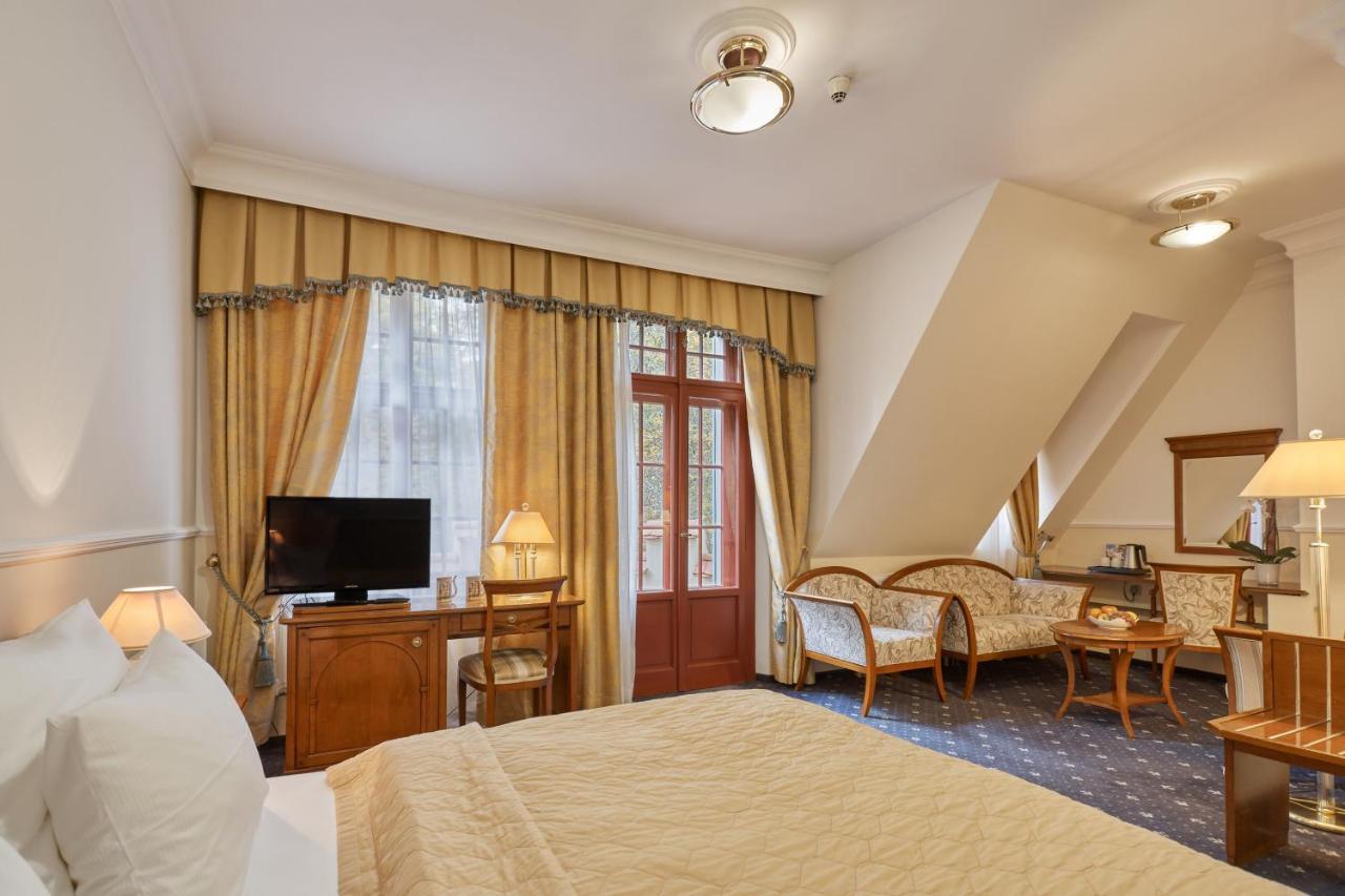 Spa Hotel Villa Ritter カルロヴィ・ヴァリ エクステリア 写真