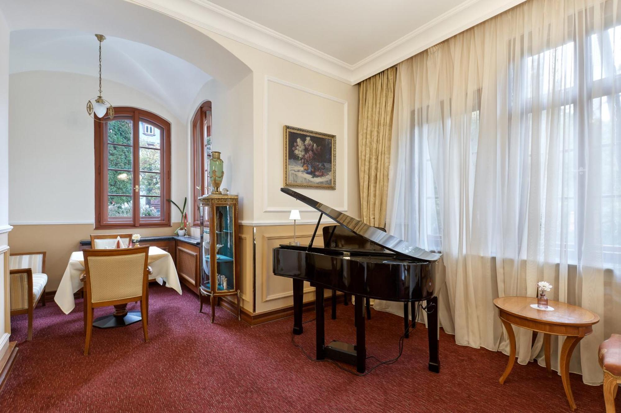 Spa Hotel Villa Ritter カルロヴィ・ヴァリ エクステリア 写真