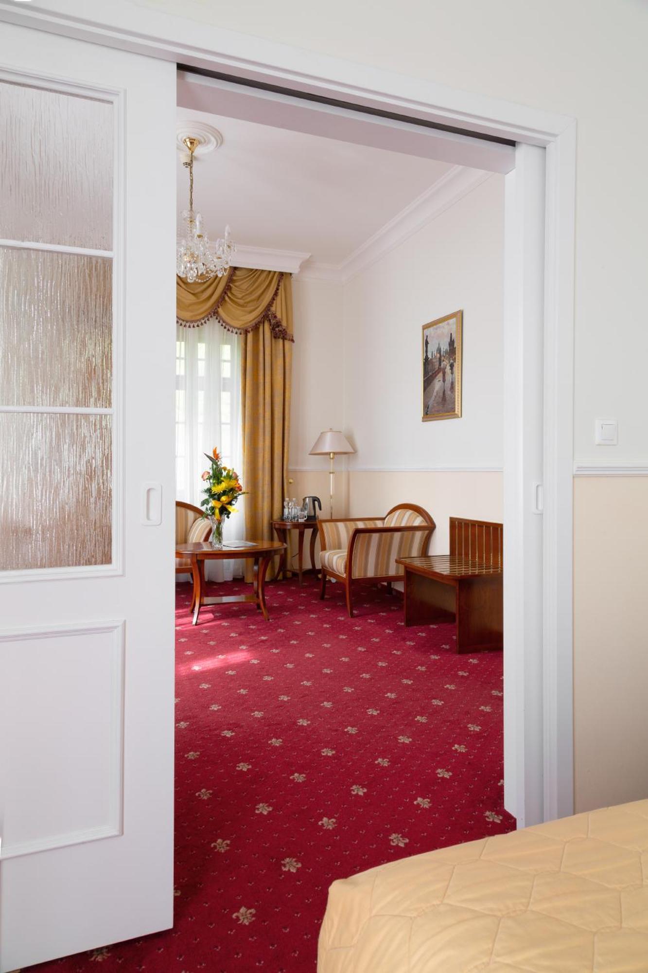 Spa Hotel Villa Ritter カルロヴィ・ヴァリ エクステリア 写真